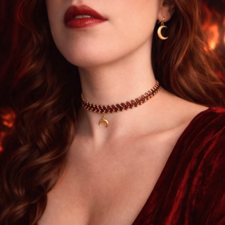 Braise de Miel – Ras de cou talisman tissé à la main